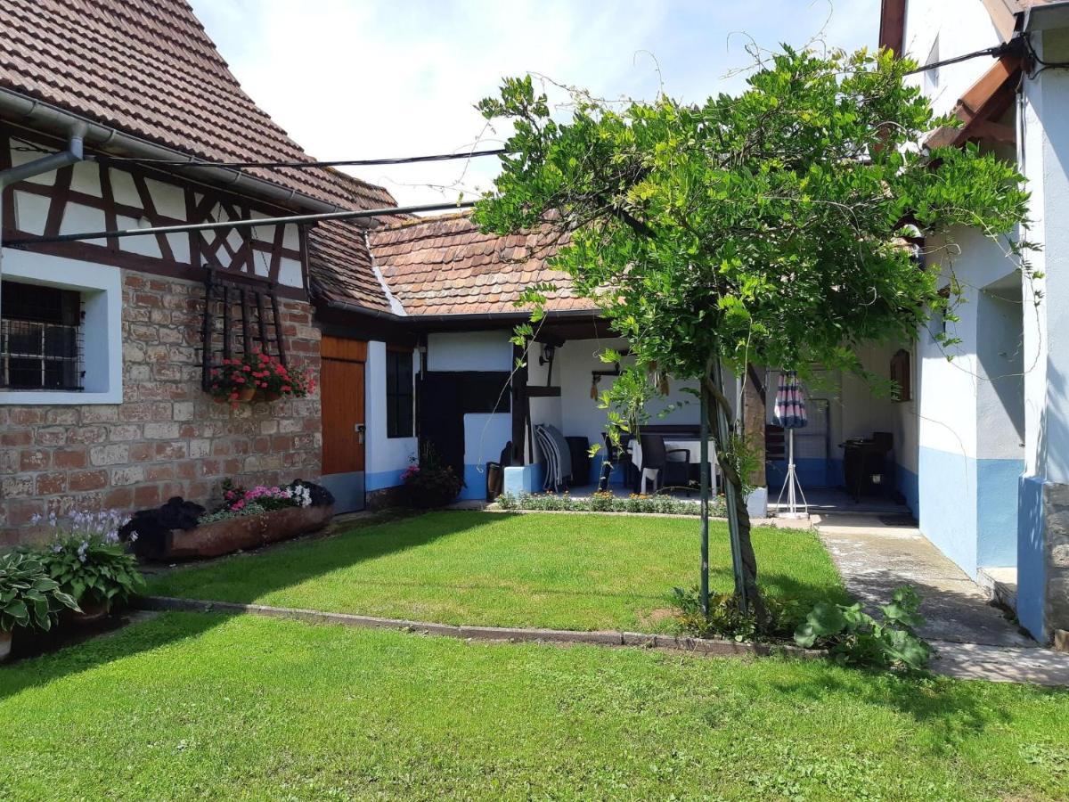 Cosy Holiday Home In Schleithal With Garden Exterior foto